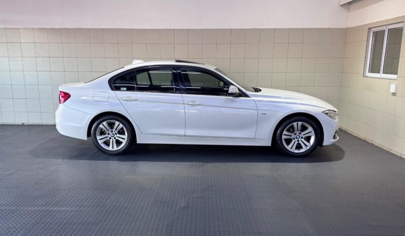 2016 BMW 3 Series 318i Sport Line Auto full