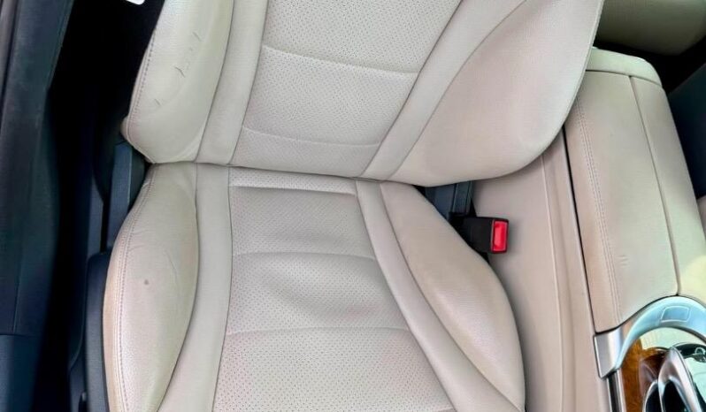 2014 Mercedes-Benz C-Class C200 Avantgarde Auto full