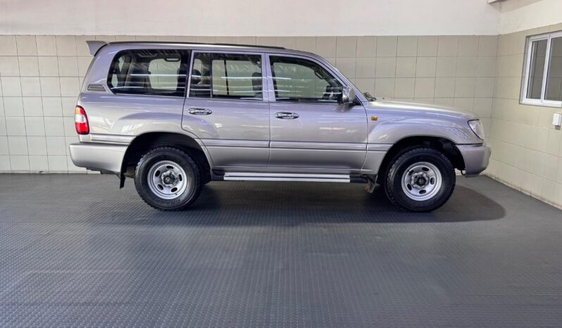 2006 Toyota Land Cruiser 100 4.5 GX full