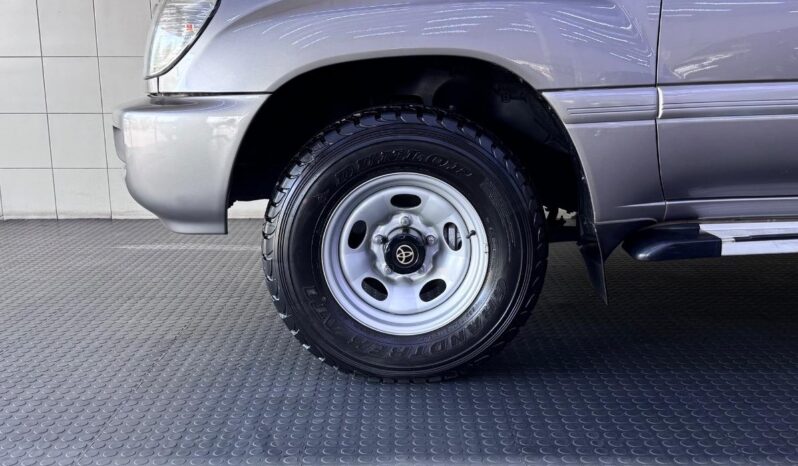 2006 Toyota Land Cruiser 100 4.5 GX full