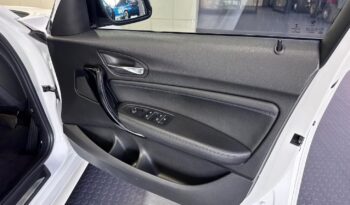 2019 BMW 1 Series 120d 5-Door M Sport Auto full