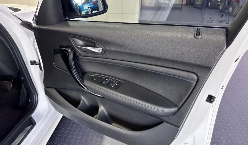 2019 BMW 1 Series 120d 5-Door M Sport Auto full